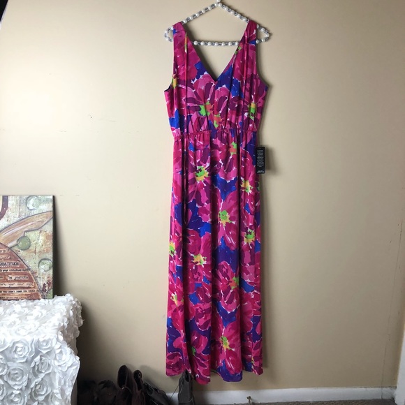 The Limited Floral Maxi Dress - Picture 5 of 7